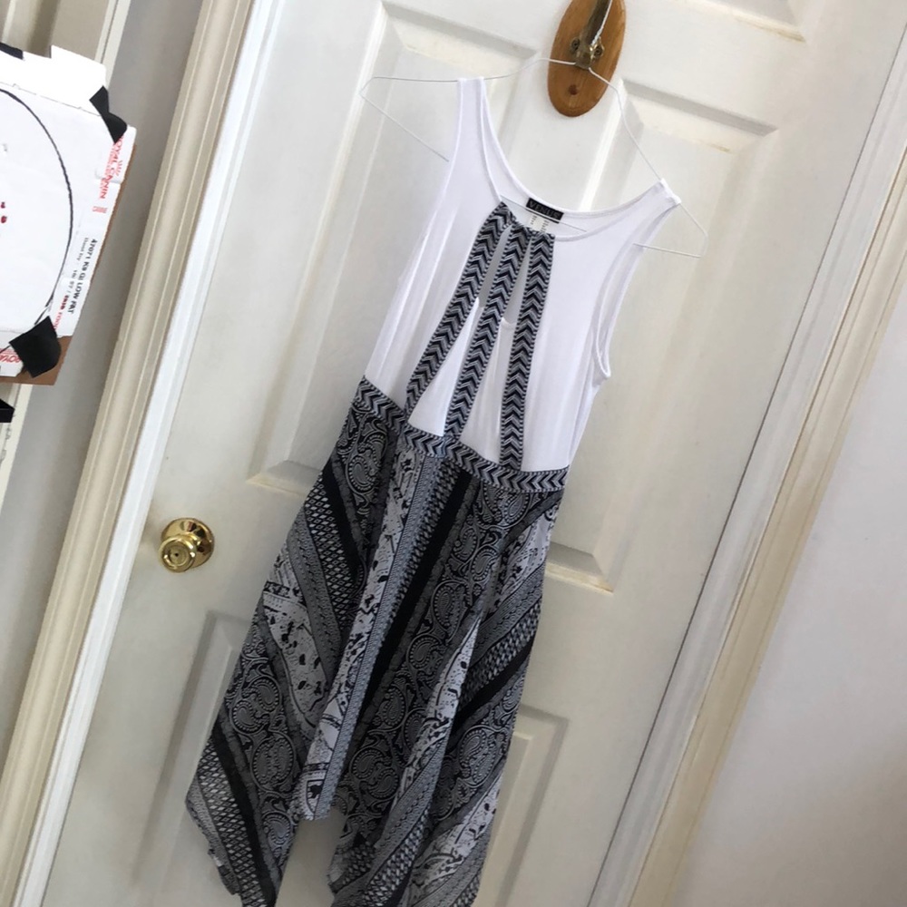 Pretty spring dress!